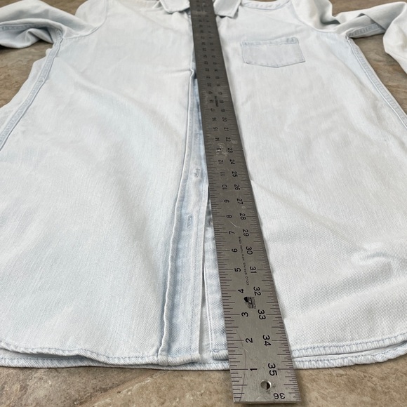 Quince Light Blue Casual Button Down Shirt - Picture 5 of 8